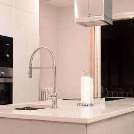 Проживання в сім'ї Habitacion En Vivienda Centrica *