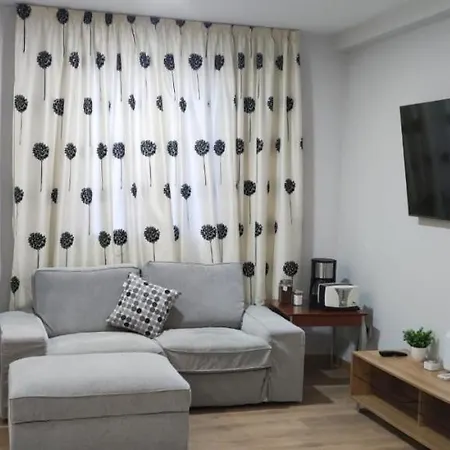 Habitacion En Vivienda Centrica منزل للإقامة بلباو